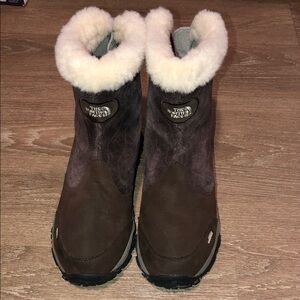 The North Face Waterproof Boots Dark Brown with Cream Fur